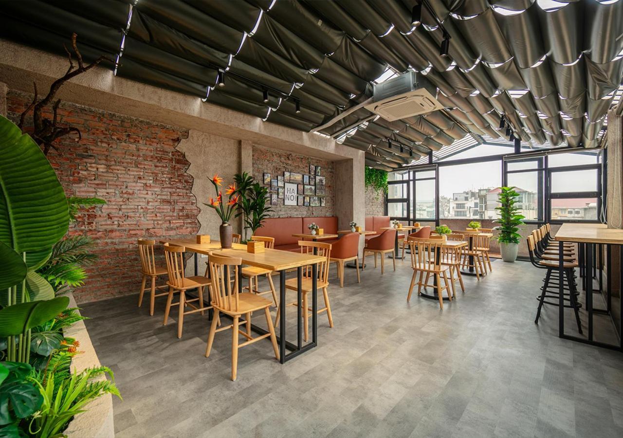 Wanderlust Station Hostel *
